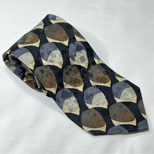 Faucets Geometric/Abstract Ovals Men's Neck Tie. Black,Cream,Gray. 100% Silk